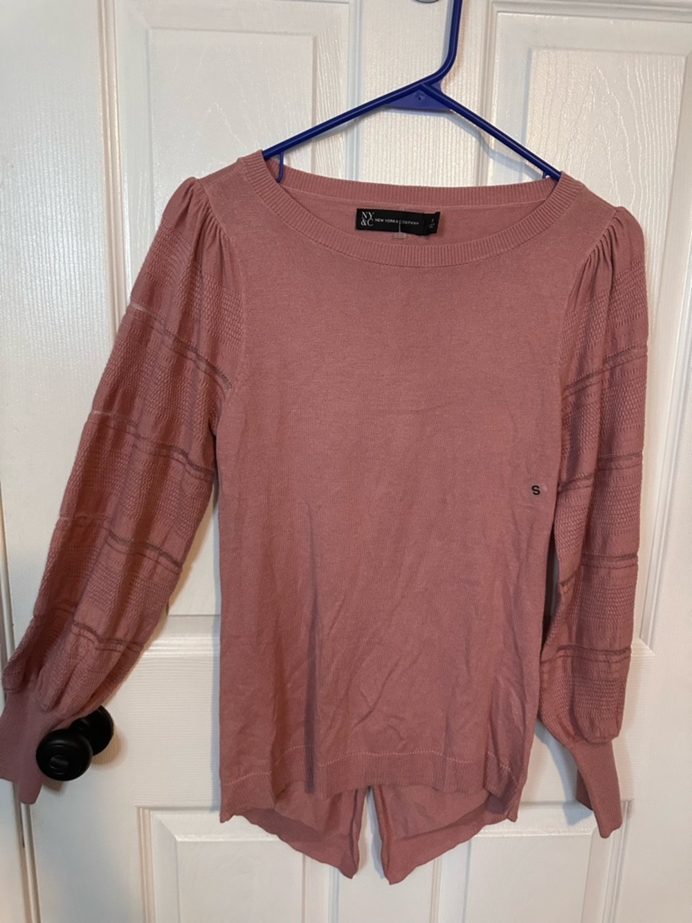 New York & Company Rose Pink Knit lightweight sweater